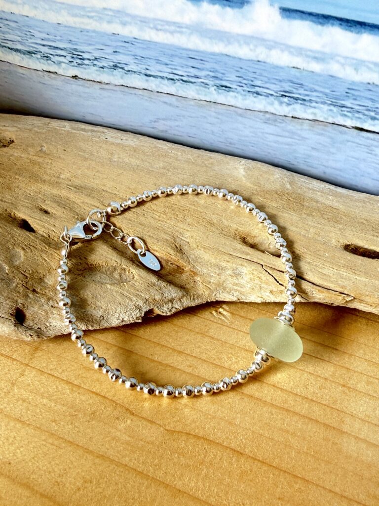 sterling silver btracelet with sea glass, hand made in the Outer Hebrides